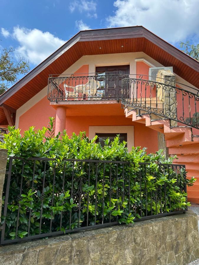 Apartment Roman Villa Heviz Bagian luar foto